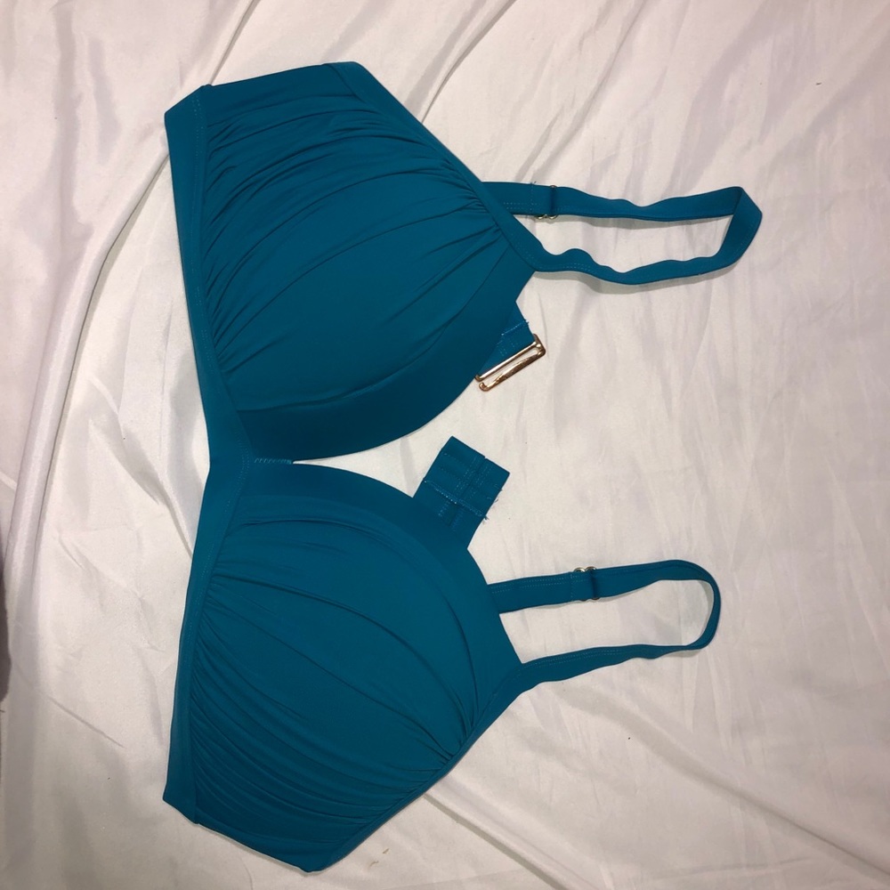 Plus size bikini top